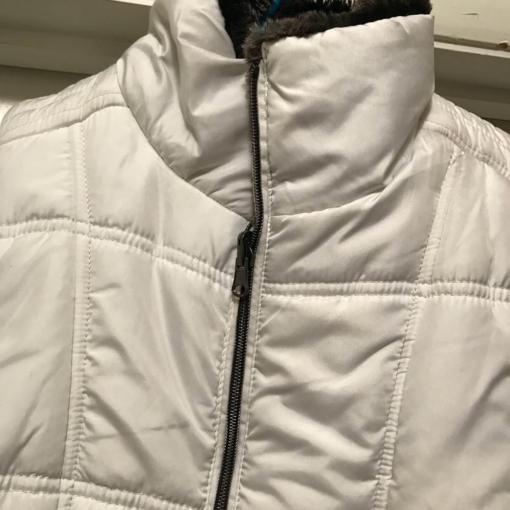 Reverse vest